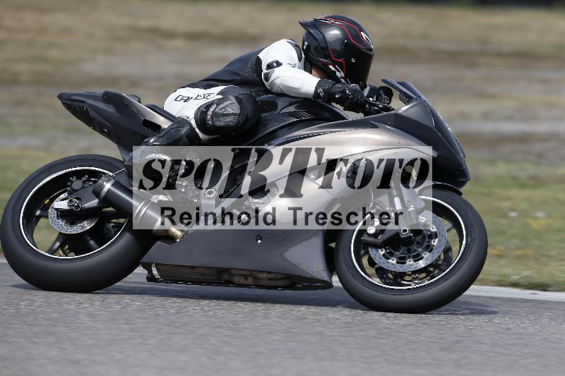 /37 09.08.2026  Pluess Motosport ADR/Freies Fahren/26